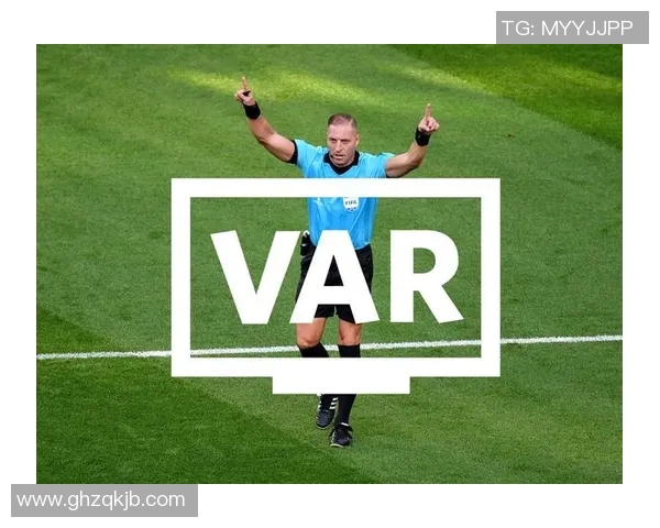 足球明星转型教练之路揭秘：从绿茵场到战术板的华丽变身